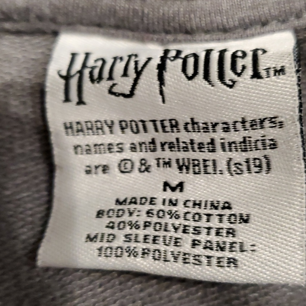 Harry Potter Hogwarts Alumni Varsity Long Sleeve Crop Top - Picture 3 of 5